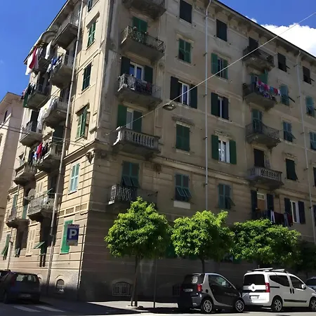 Perla Del Golfo 게스트하우스 3*