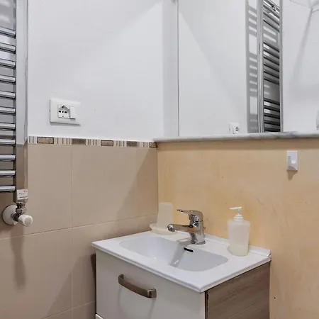 Perla Del Golfo בית הארחה 3*